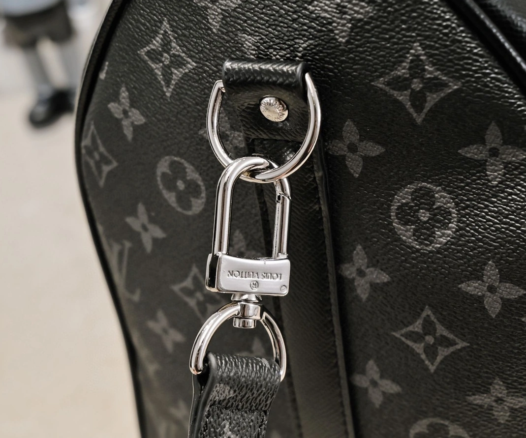 Louis Vuitton Travel Bags Modern 7477