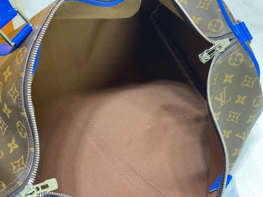 Louis Vuitton Travel Bags Practical 9441