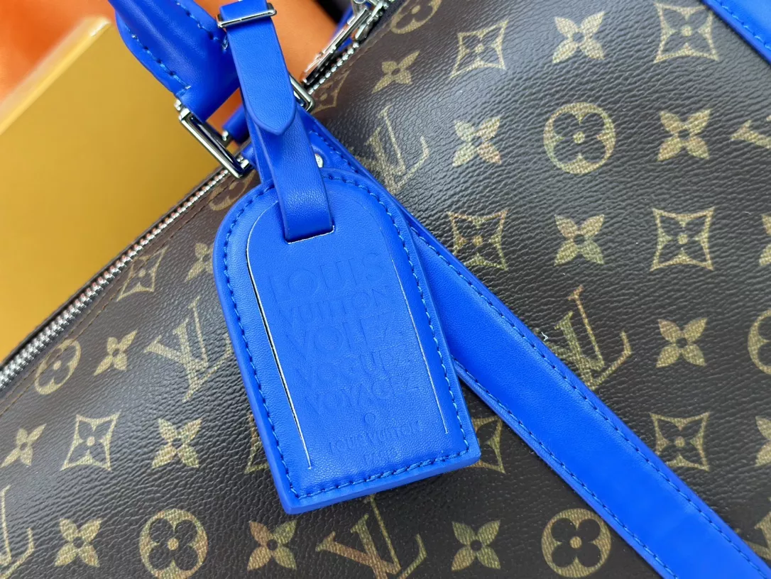 Louis Vuitton Travel Bags Refined 758