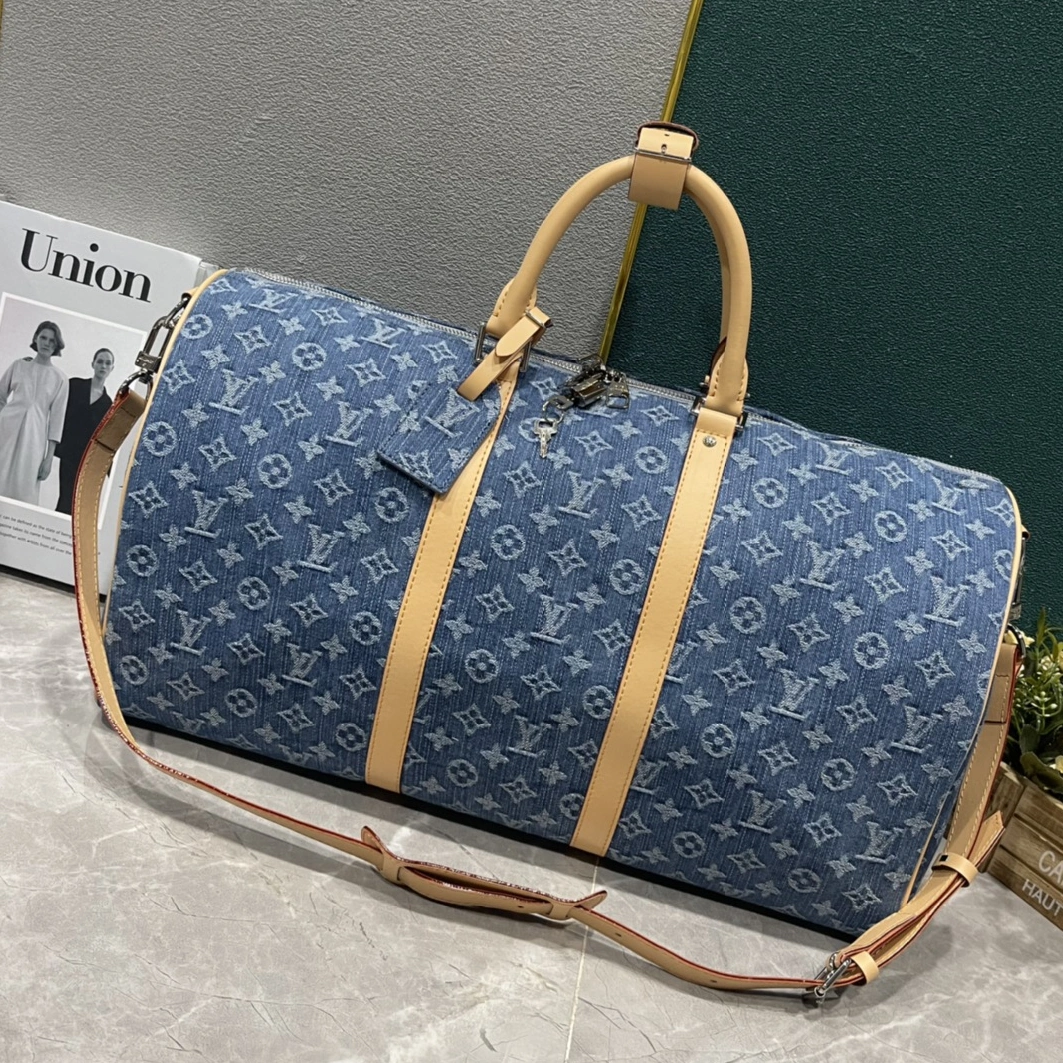 Louis Vuitton Travel Bags Resilient 660