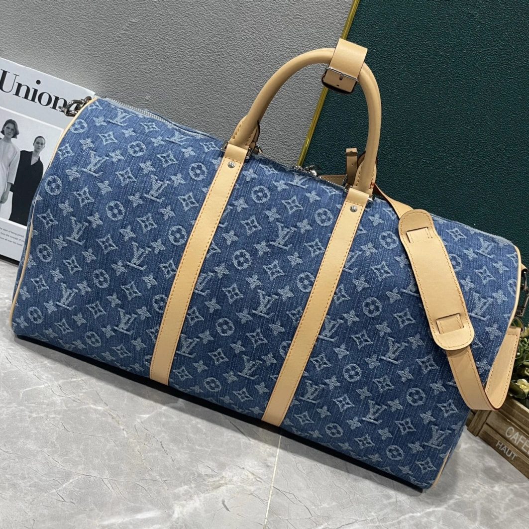 Louis Vuitton Travel Bags Resilient 660