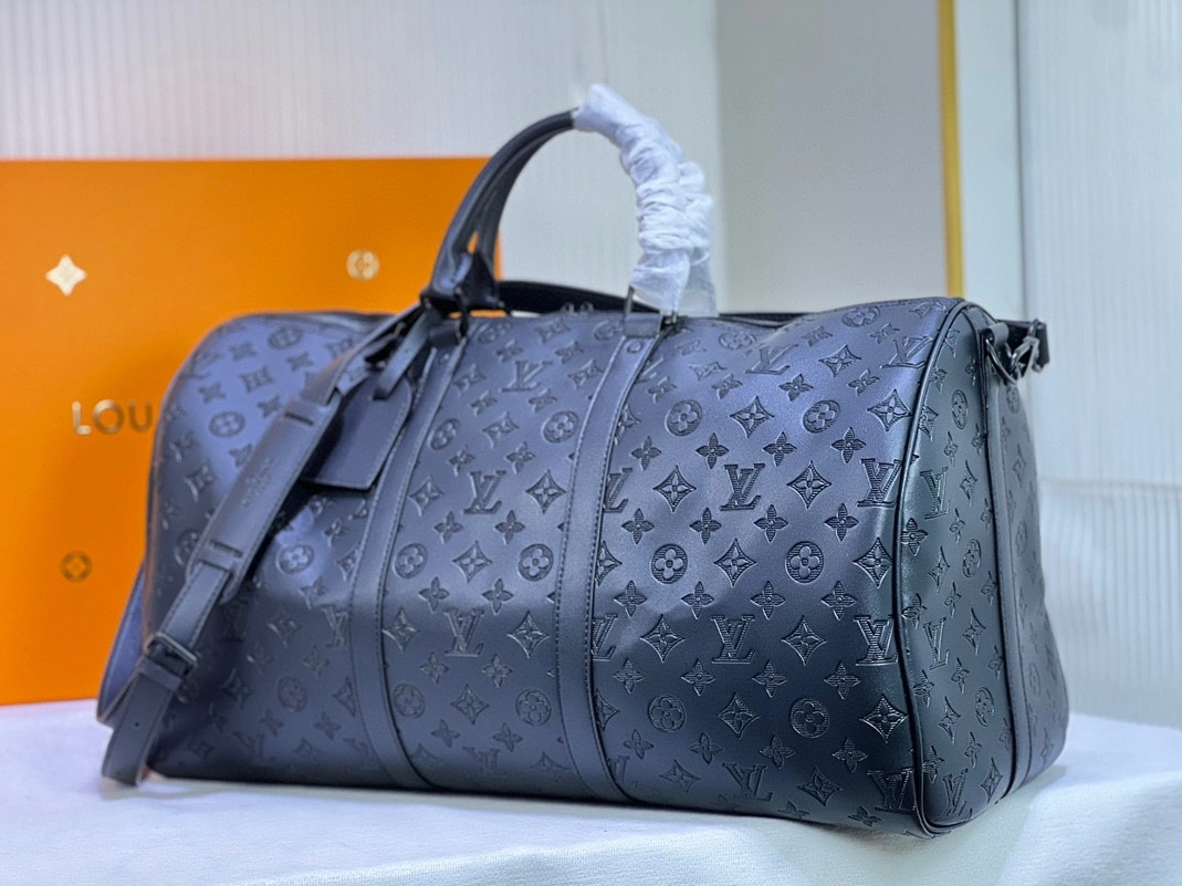 Louis Vuitton Travel Bags Resilient 7402