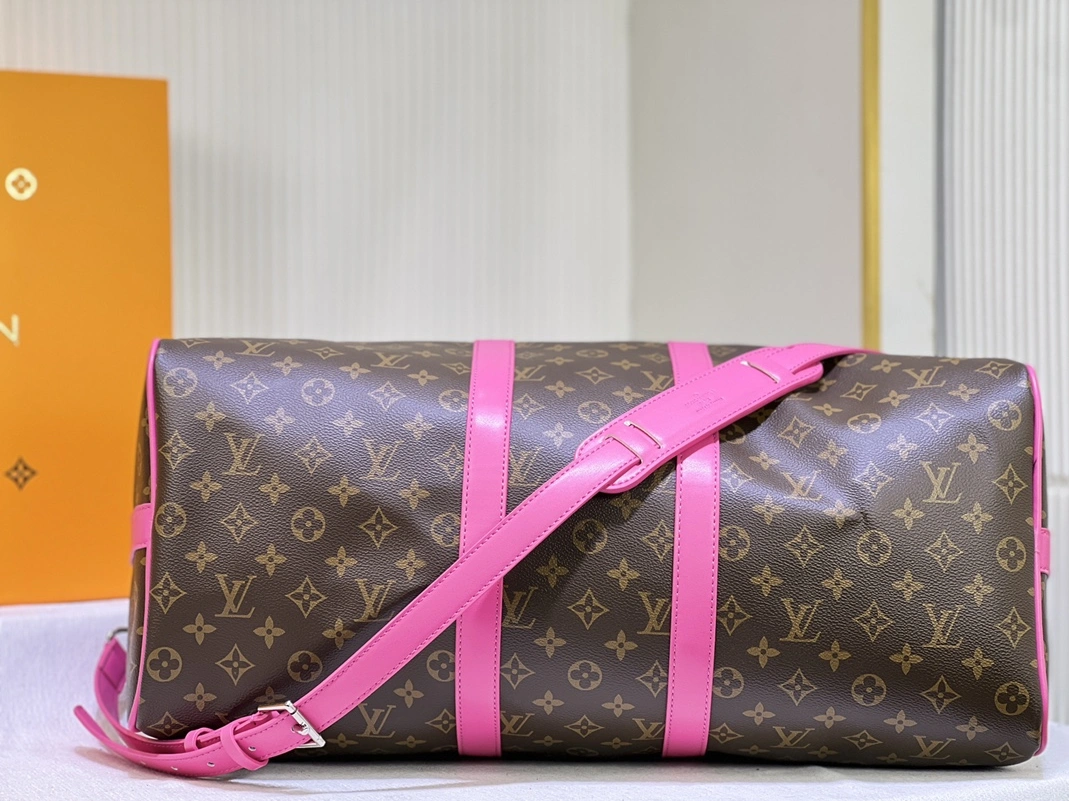 Louis Vuitton Travel Bags Sleek 6007