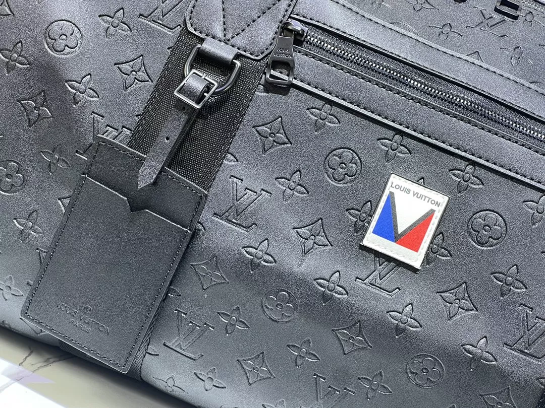 Louis Vuitton Travel Bags SmartChoice 1605