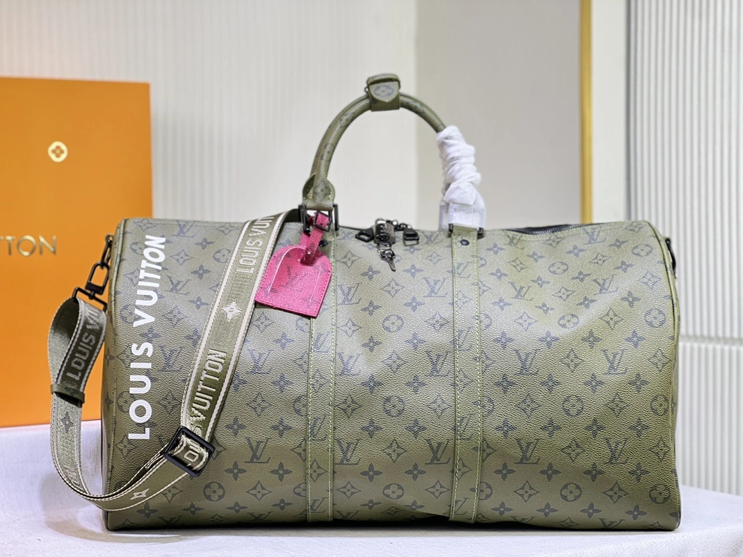 Louis Vuitton Travel Bags Sophisticated 8808