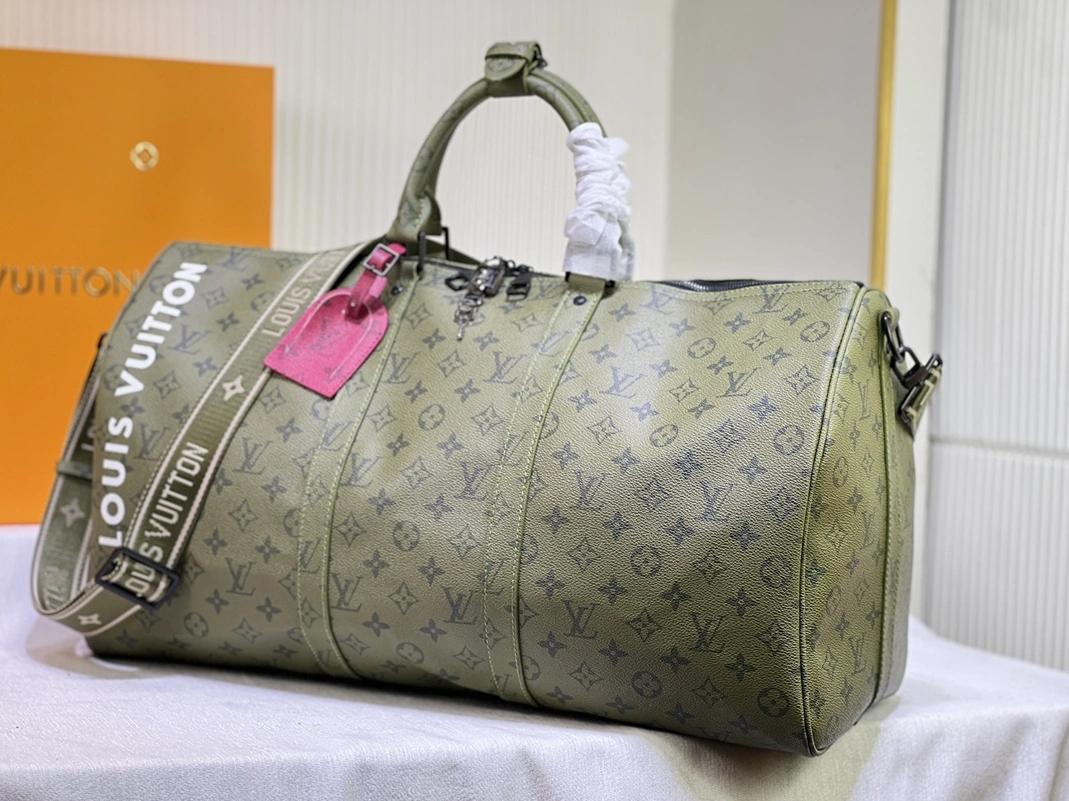 Louis Vuitton Travel Bags Sophisticated 8808