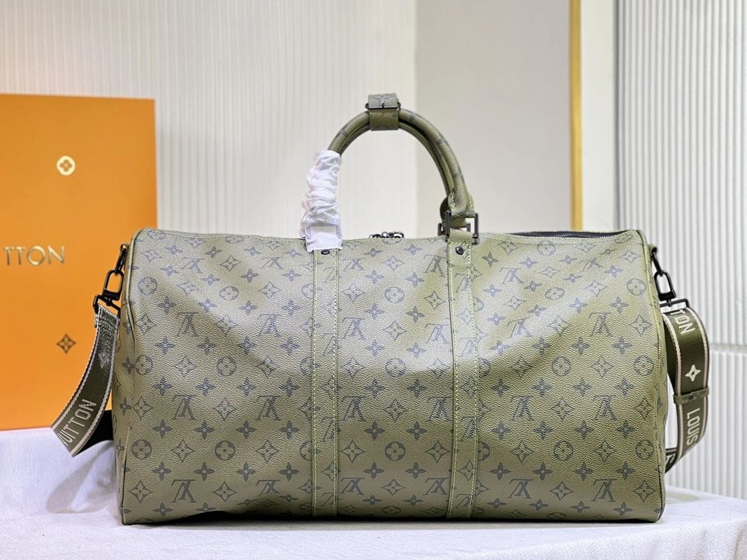 Louis Vuitton Travel Bags Sophisticated 8808