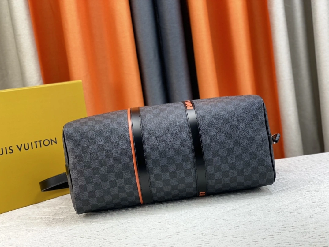 Louis Vuitton Travel Bags Stylish 6084