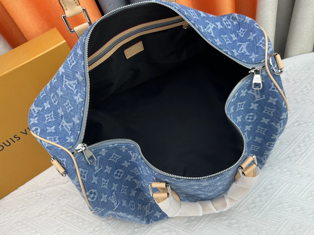 Louis Vuitton Travel Bags Timeless 2910