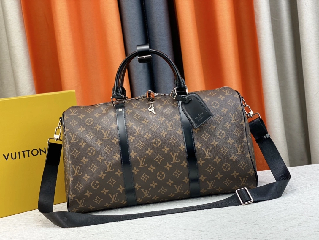 Louis Vuitton Travel Bags Trendsetting 1407
