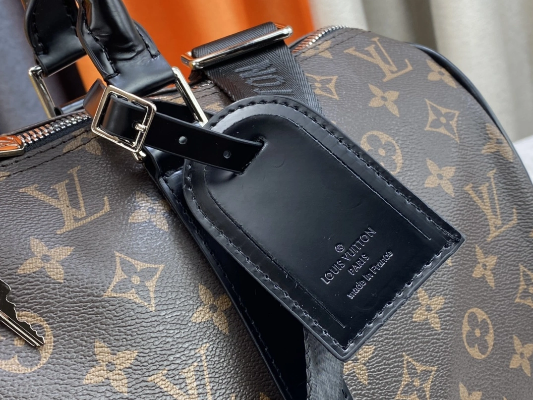 Louis Vuitton Travel Bags Trendsetting 1407