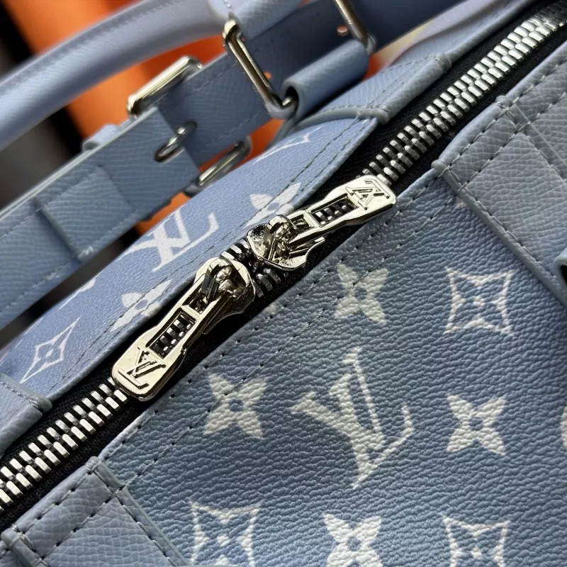 Louis Vuitton Travel Bags Trendsetting 4205