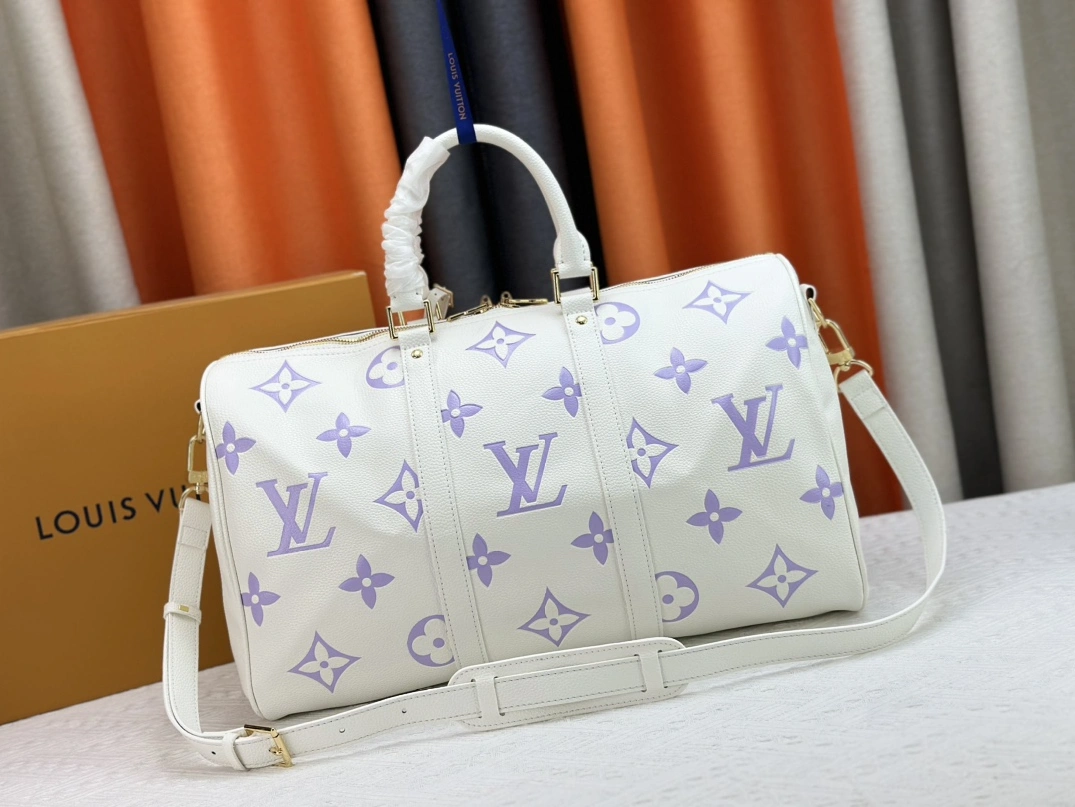 Louis Vuitton Travel Bags Trendsetting 9162
