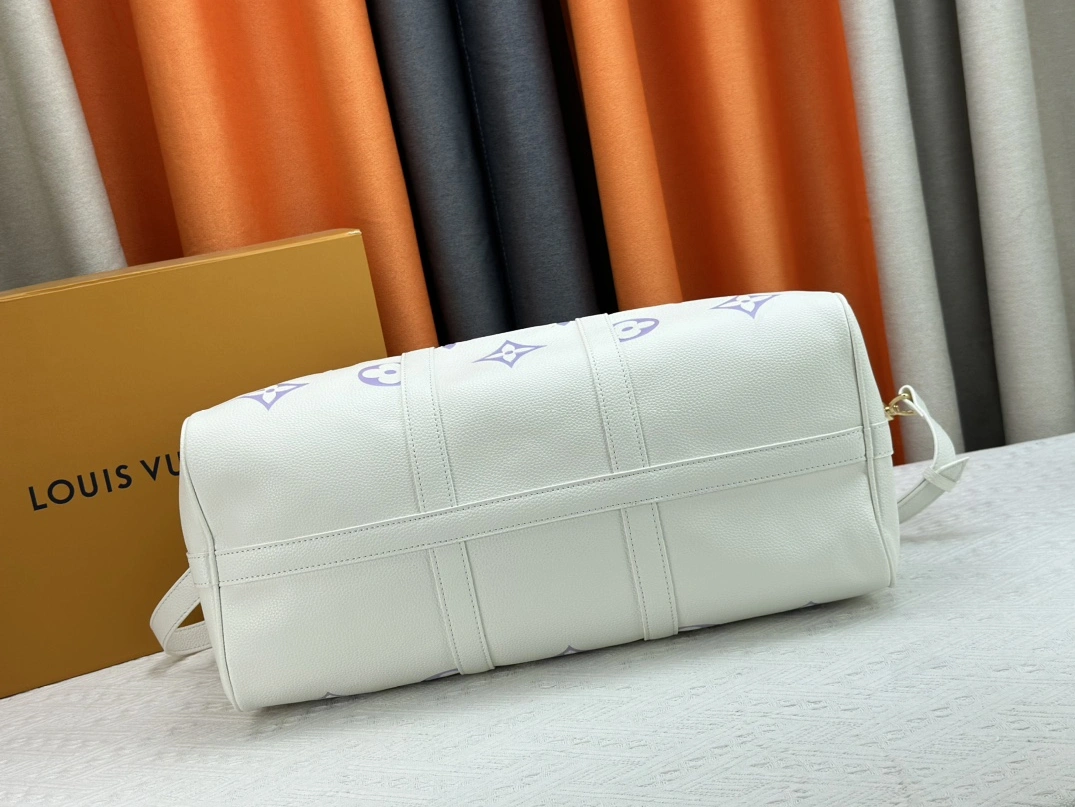 Louis Vuitton Travel Bags Trendsetting 9162
