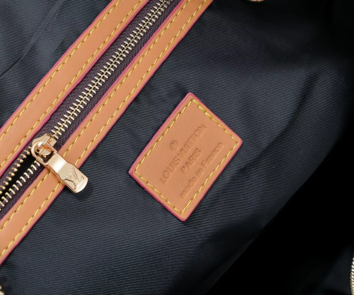 Louis Vuitton Travel Bags Unique 1546