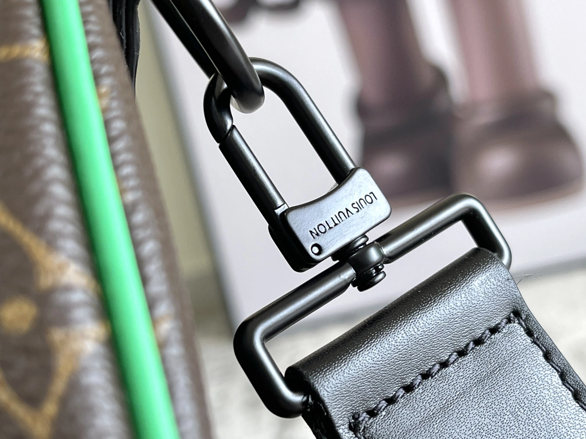 Louis Vuitton Travel Bags Unique 6053