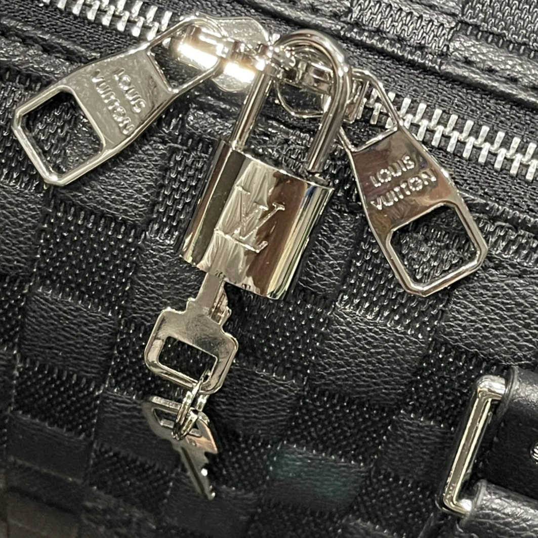 Louis Vuitton Travel Bags WellDesigned 1420