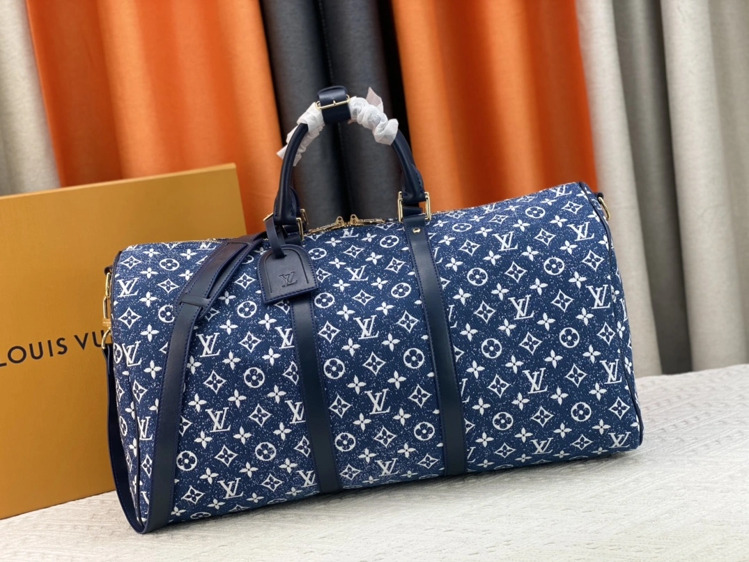 Louis Vuitton Travel Bags WellDesigned 153