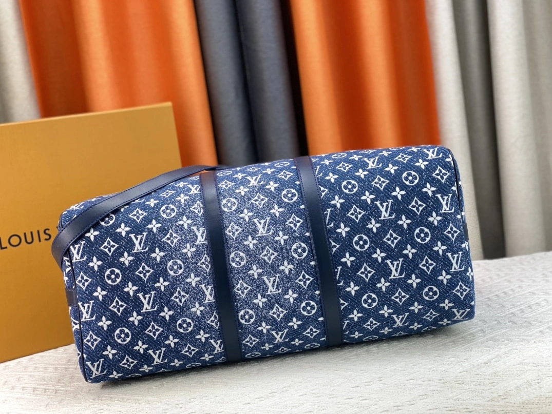 Louis Vuitton Travel Bags WellDesigned 153