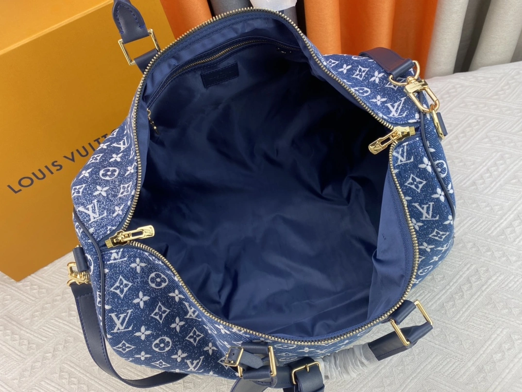 Louis Vuitton Travel Bags WellDesigned 153