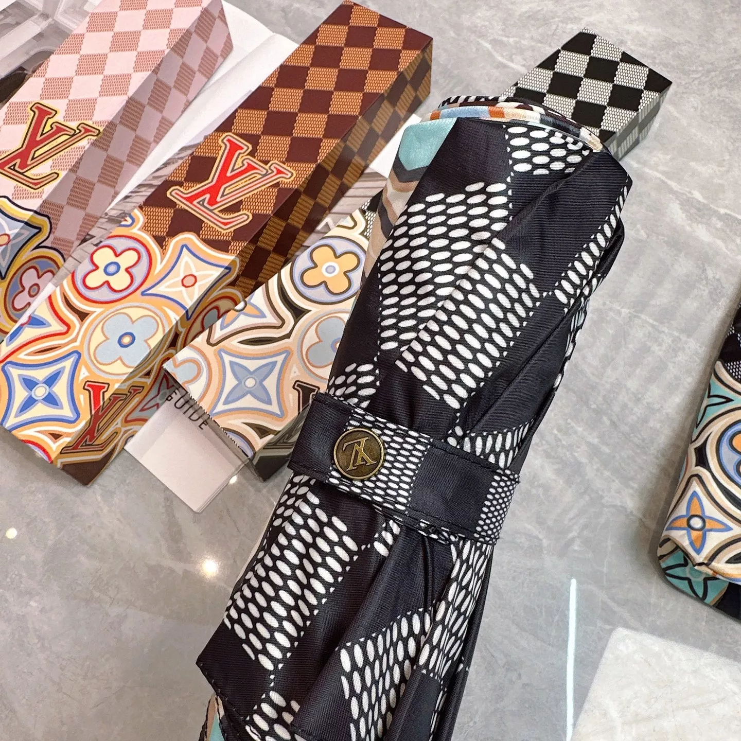 Louis Vuitton Umbrellas EyeCatching 1870