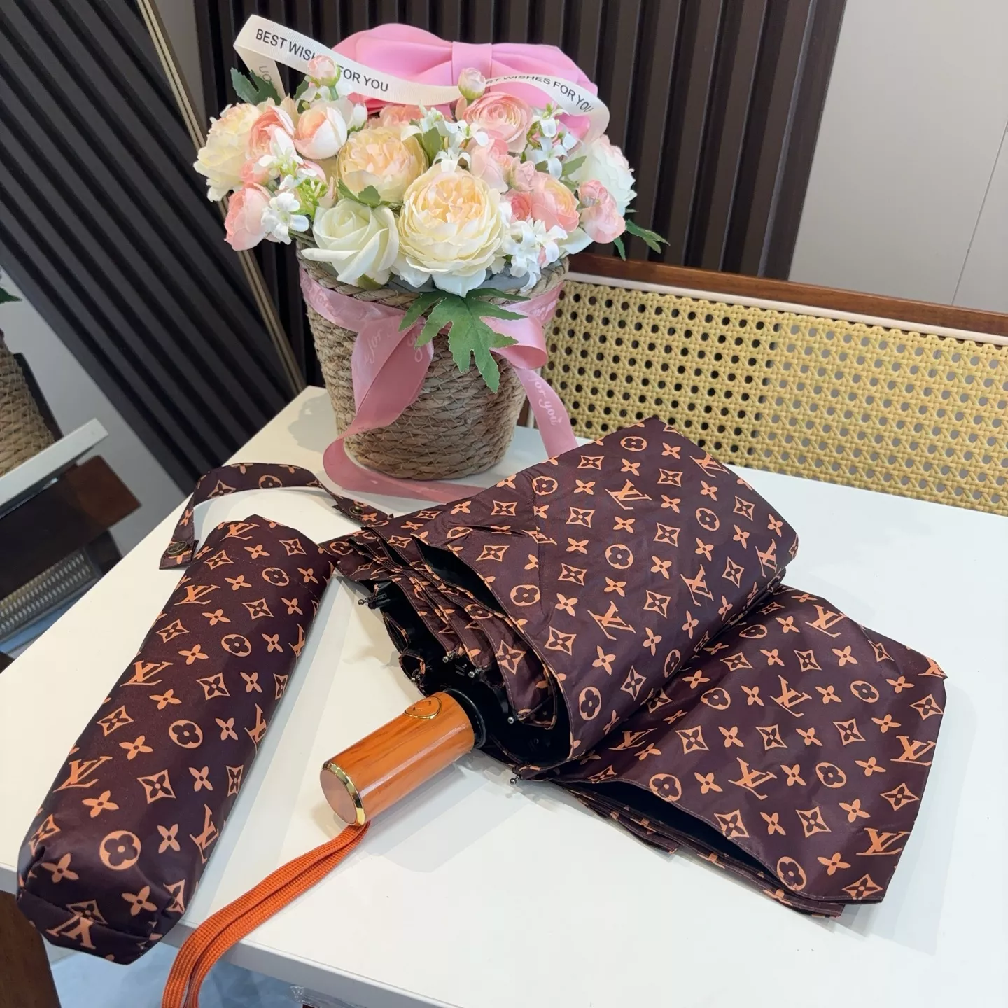 Louis Vuitton Umbrellas Minimalist 5799