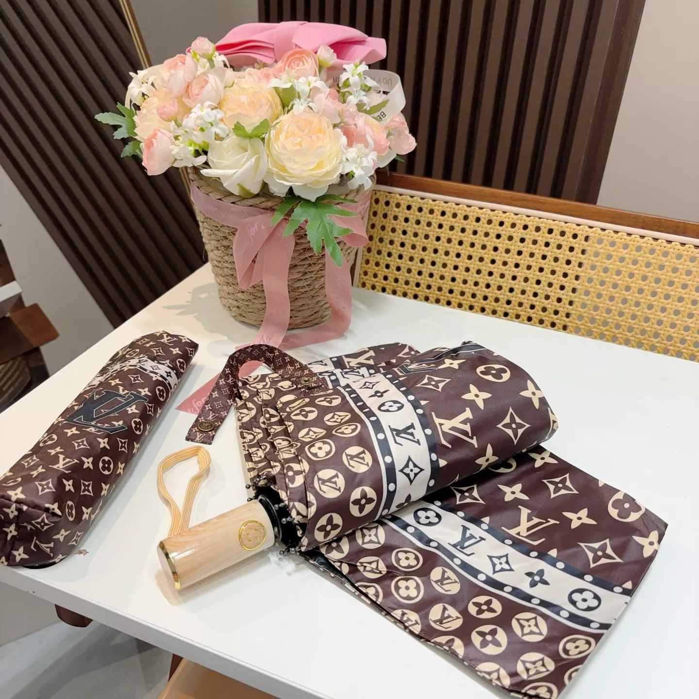 Louis Vuitton Umbrellas Stylish 9046
