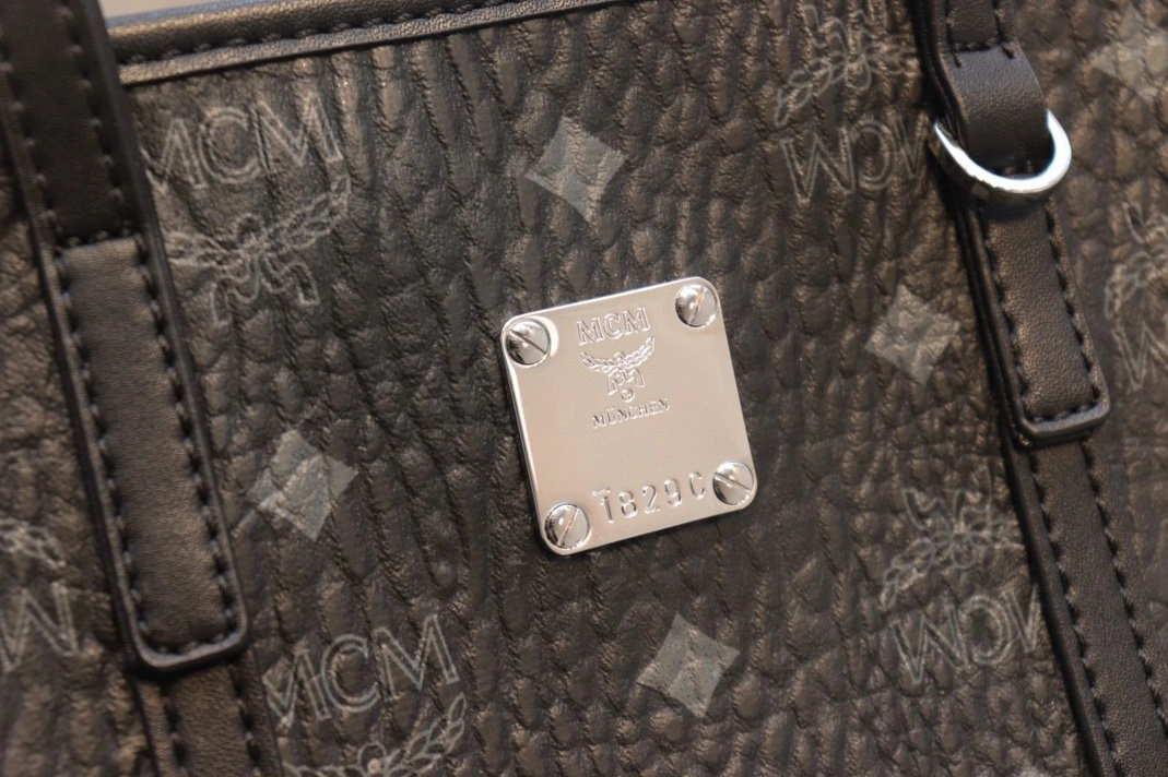 MCM AAA Quality Messenger Bags Elegant 6068