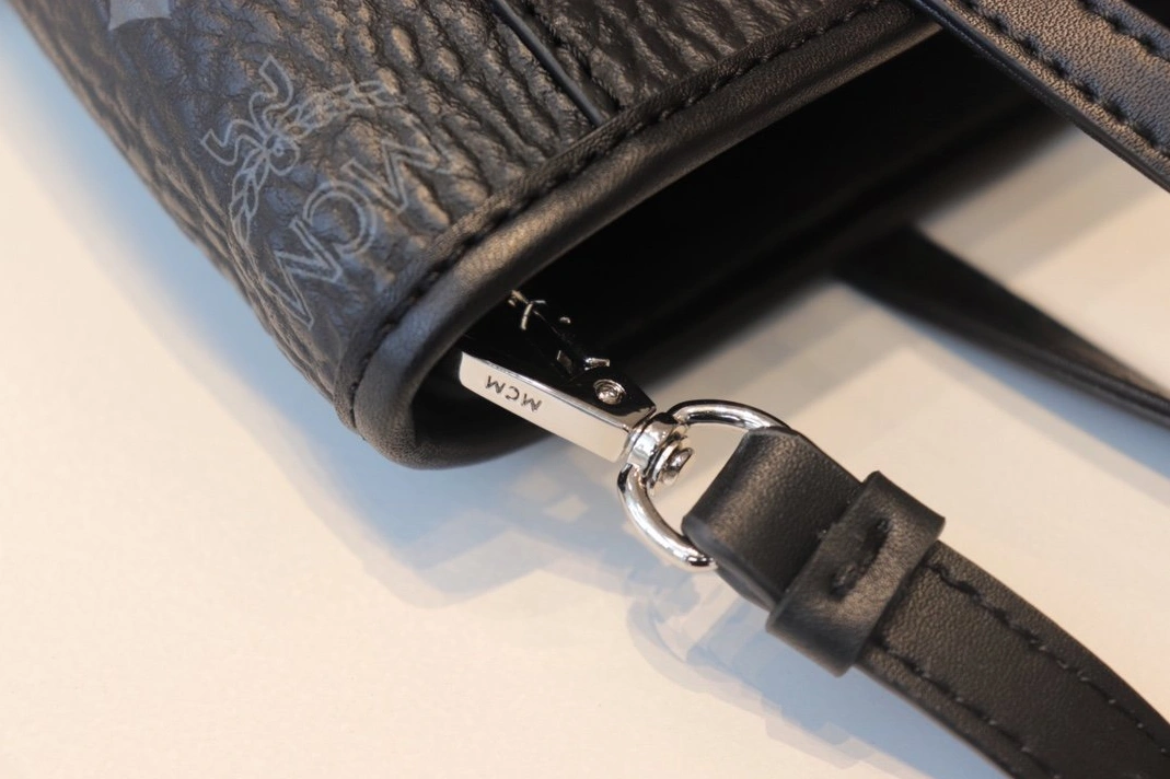 MCM AAA Quality Messenger Bags Elegant 6068