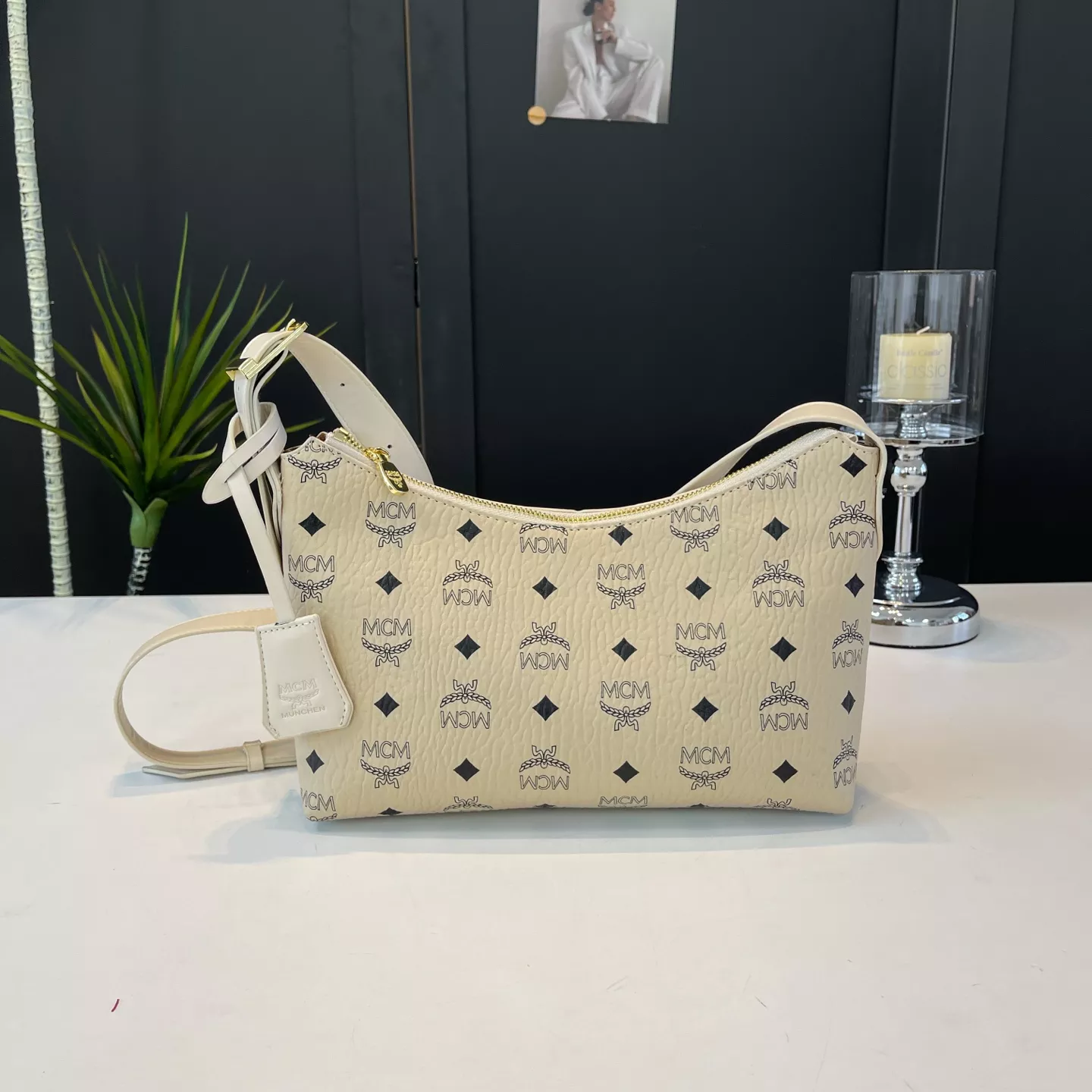 MCM Messenger Bags For Women Breathable 7370