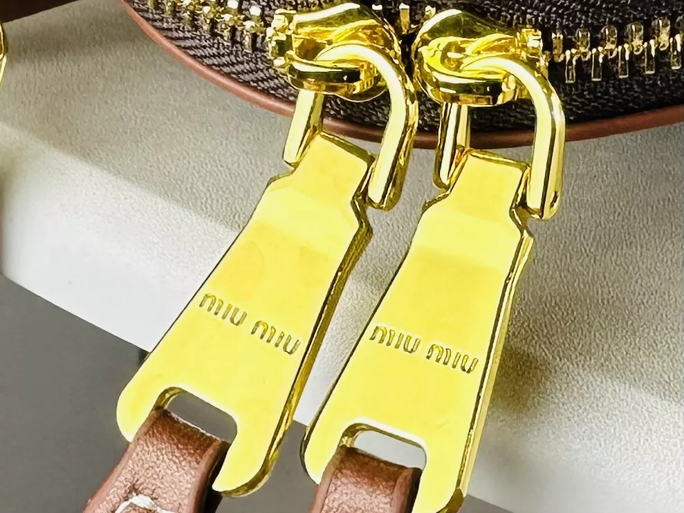 MIU MIU AAA Quality Handbags For Women BestValue 9249