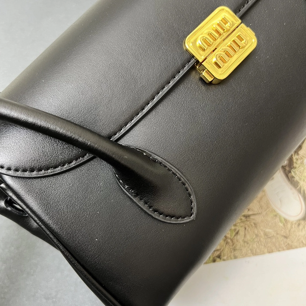 MIU MIU AAA Quality Handbags For Women Bright 4782