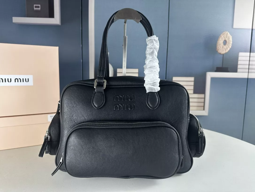 MIU MIU AAA Quality Handbags For Women DailyWear 8154