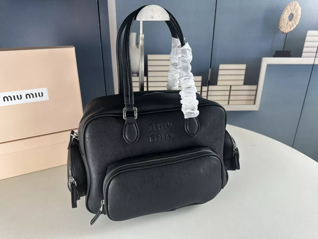 MIU MIU AAA Quality Handbags For Women DailyWear 8154