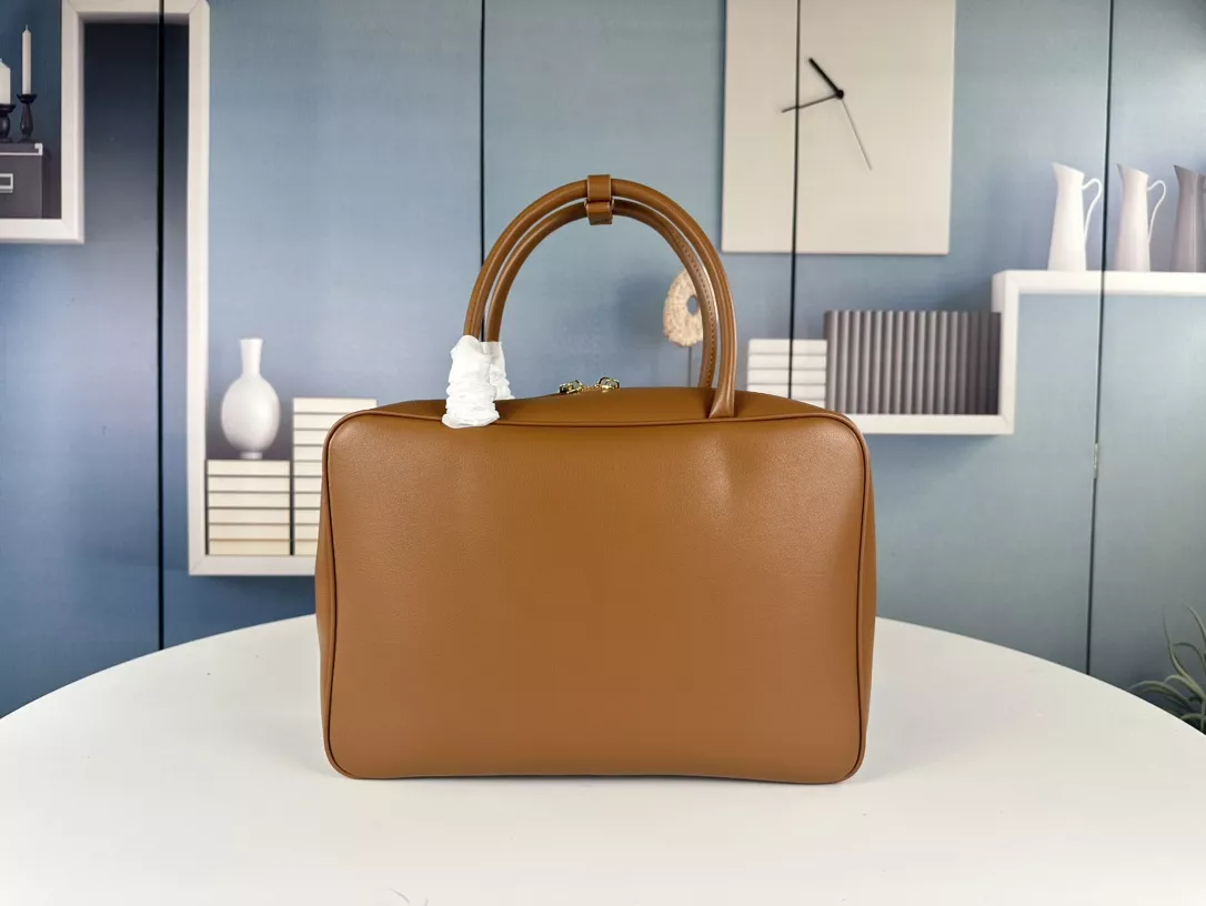 MIU MIU AAA Quality Handbags For Women EyeCatching 2977
