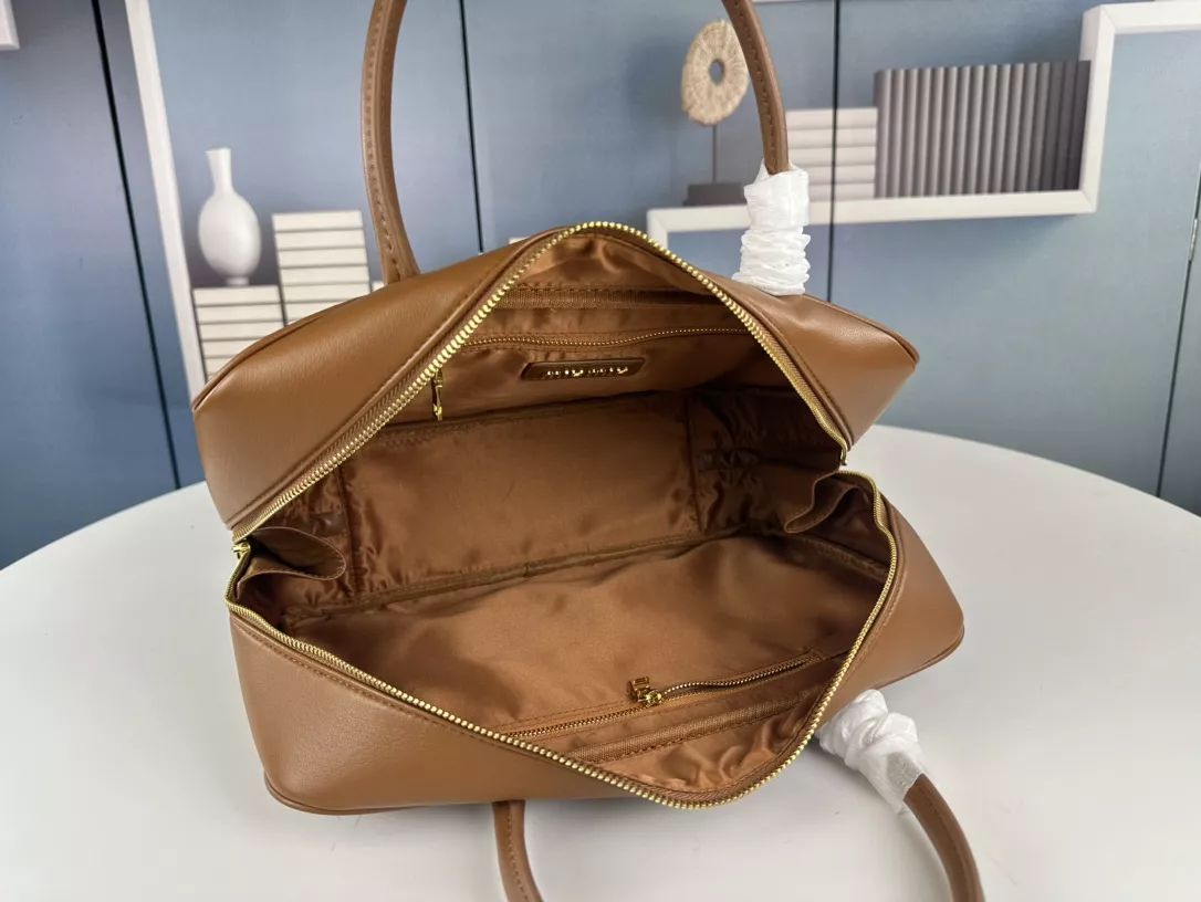 MIU MIU AAA Quality Handbags For Women EyeCatching 2977