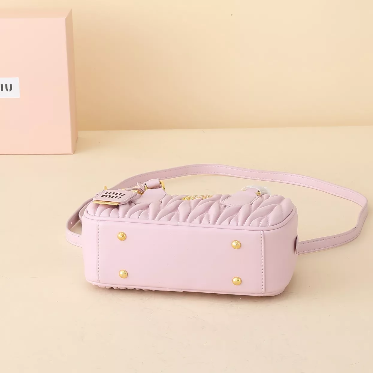 MIU MIU AAA Quality Handbags For Women EyeCatching 8646