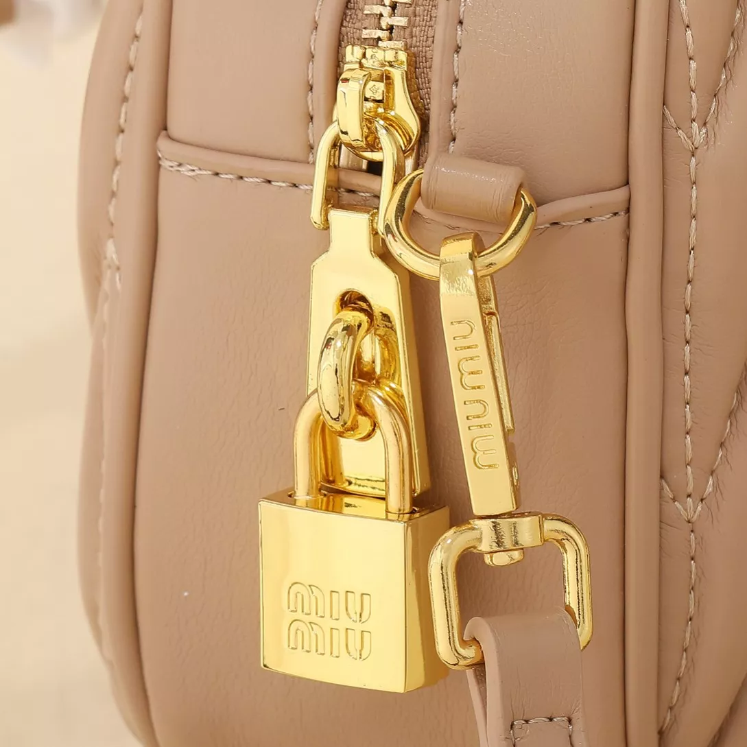 MIU MIU AAA Quality Handbags For Women GoodFit 4701