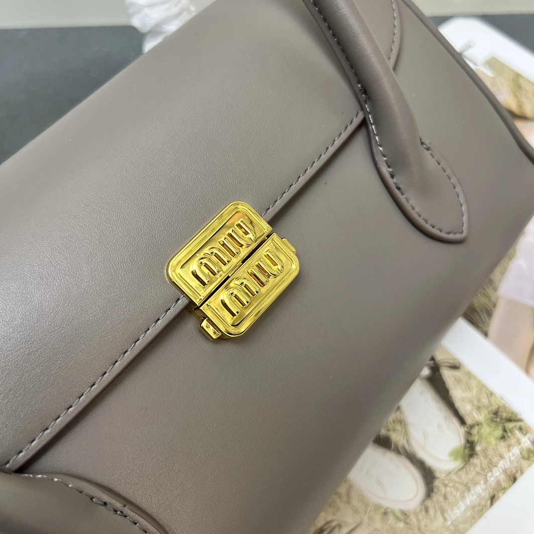 MIU MIU AAA Quality Handbags For Women GoodFit 9591