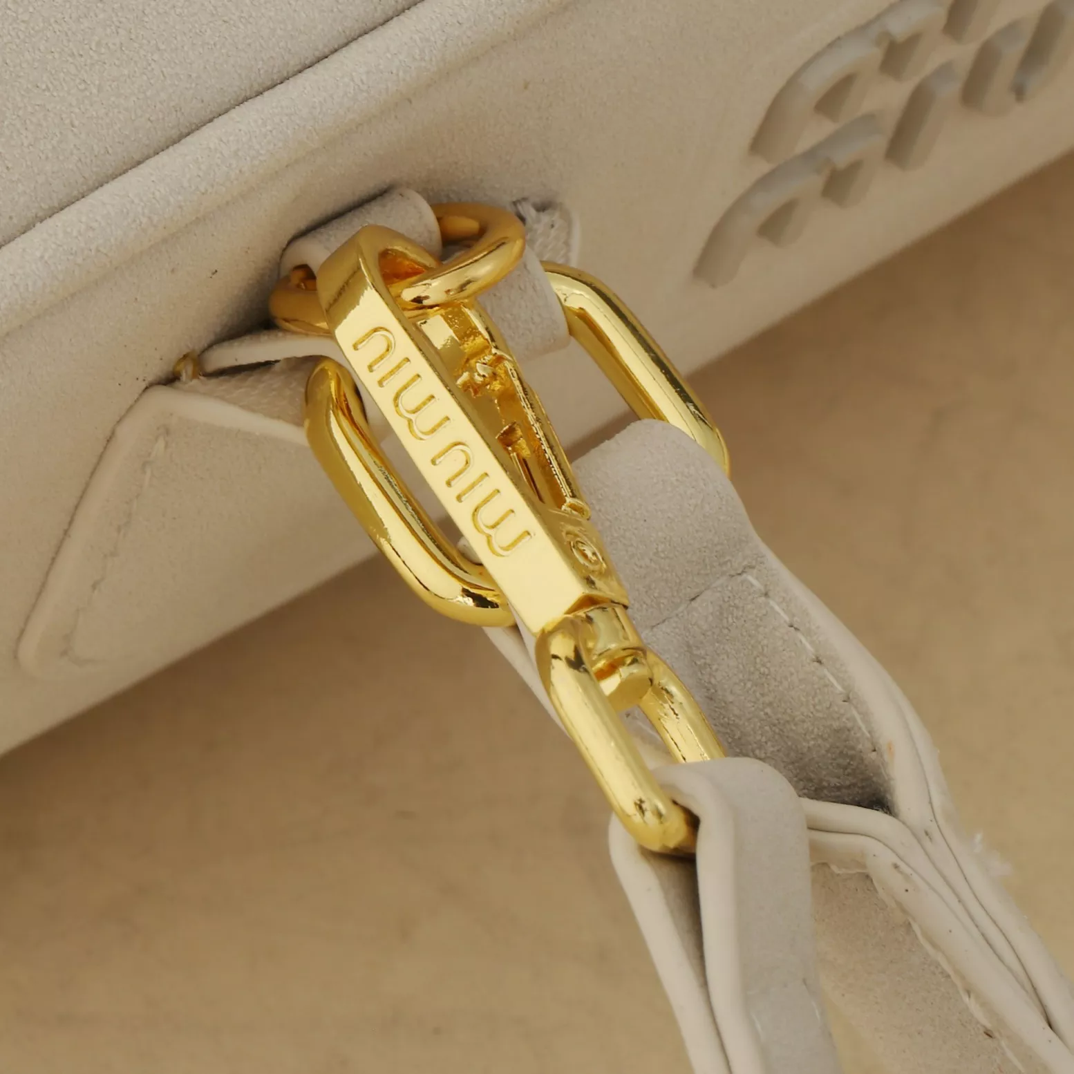 MIU MIU AAA Quality Handbags For Women Modern 8502