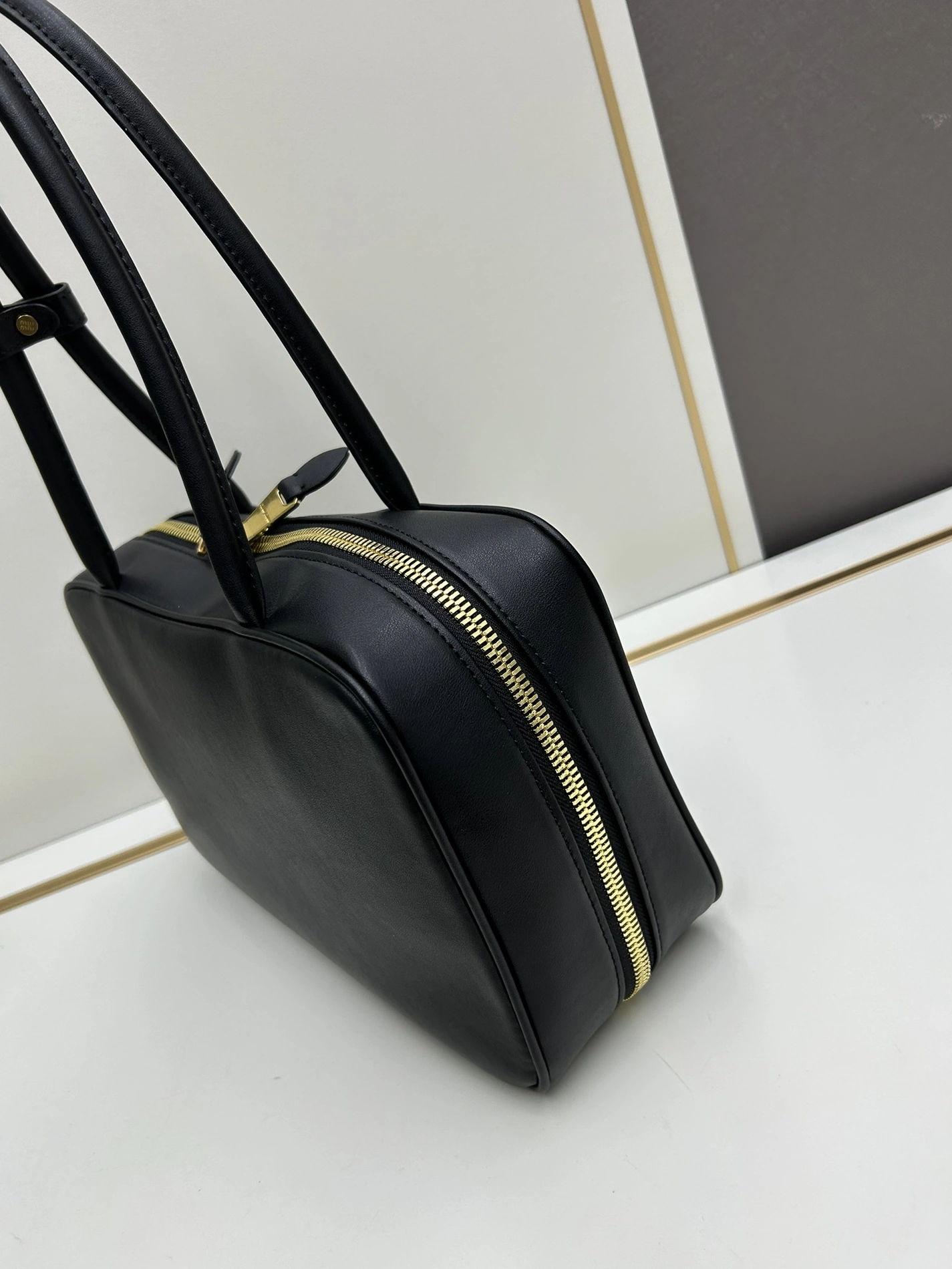 MIU MIU AAA Quality Handbags For Women Resilient 7302