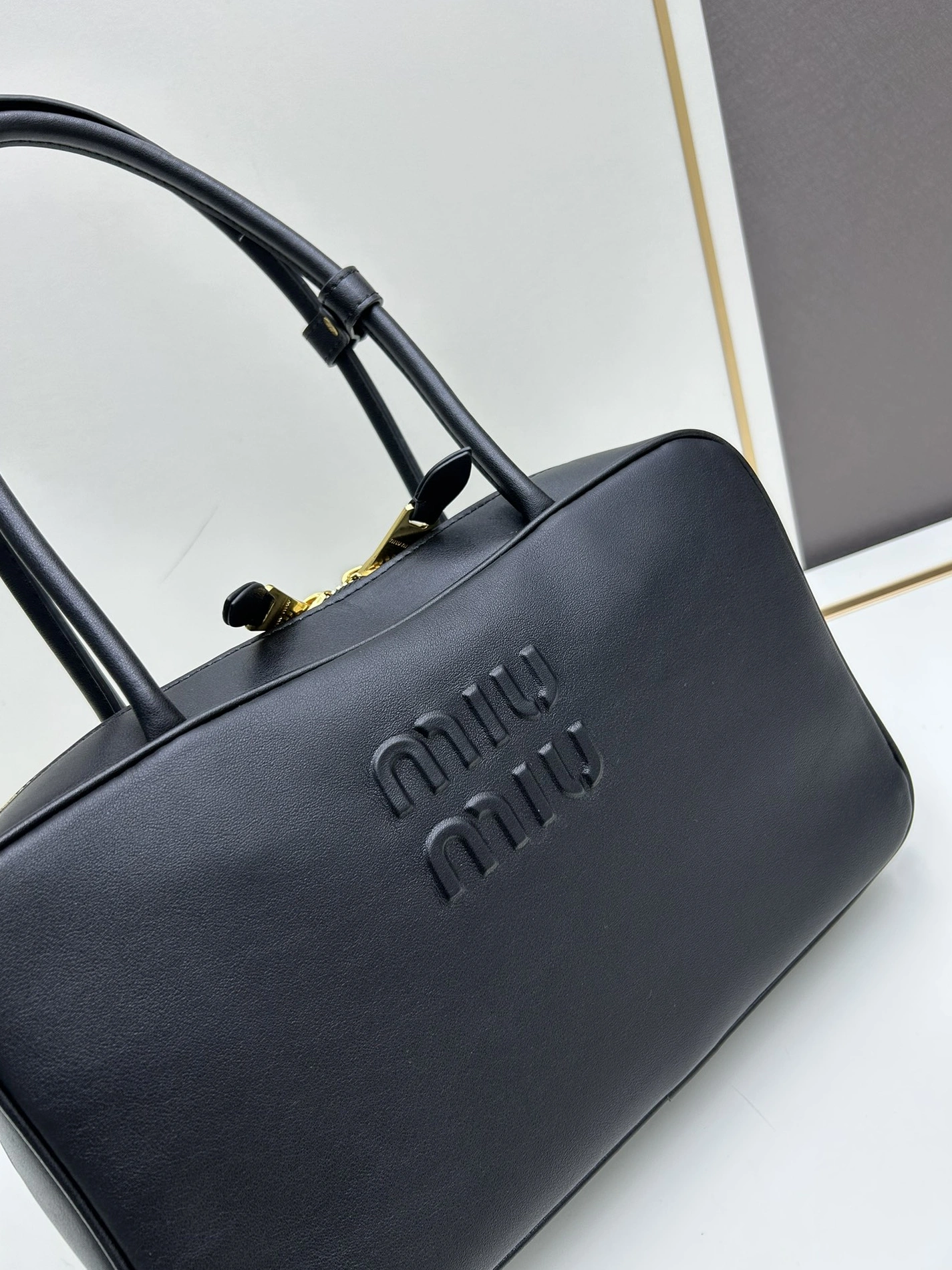 MIU MIU AAA Quality Handbags For Women Resilient 7302