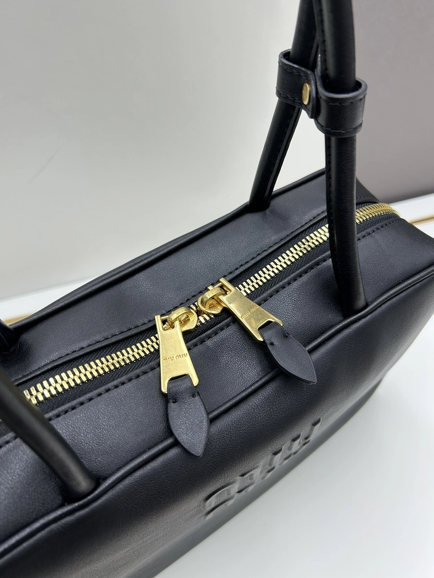 MIU MIU AAA Quality Handbags For Women Resilient 7302