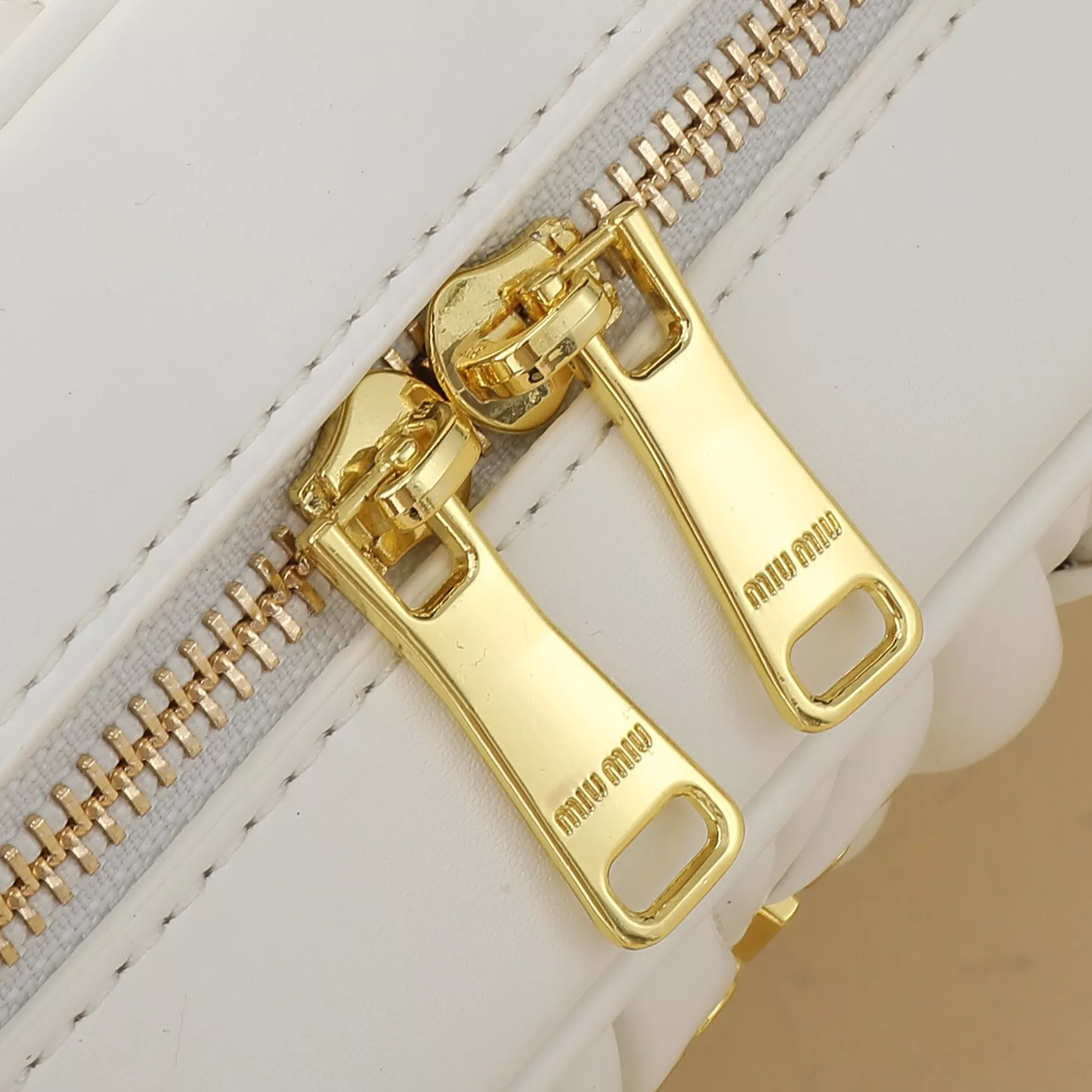 MIU MIU AAA Quality Handbags For Women SmartChoice 1613