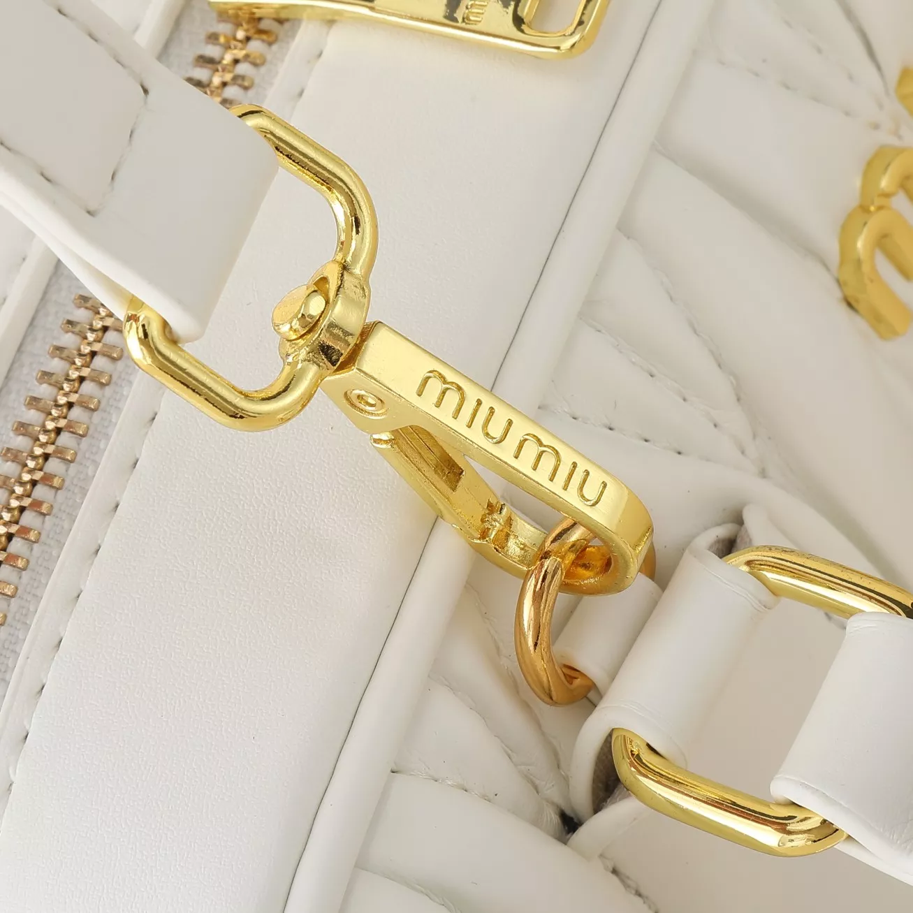 MIU MIU AAA Quality Handbags For Women SmartChoice 1613
