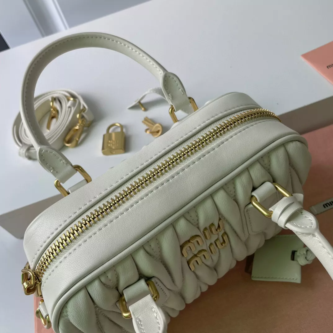 MIU MIU AAA Quality Handbags For Women SmartChoice 8162