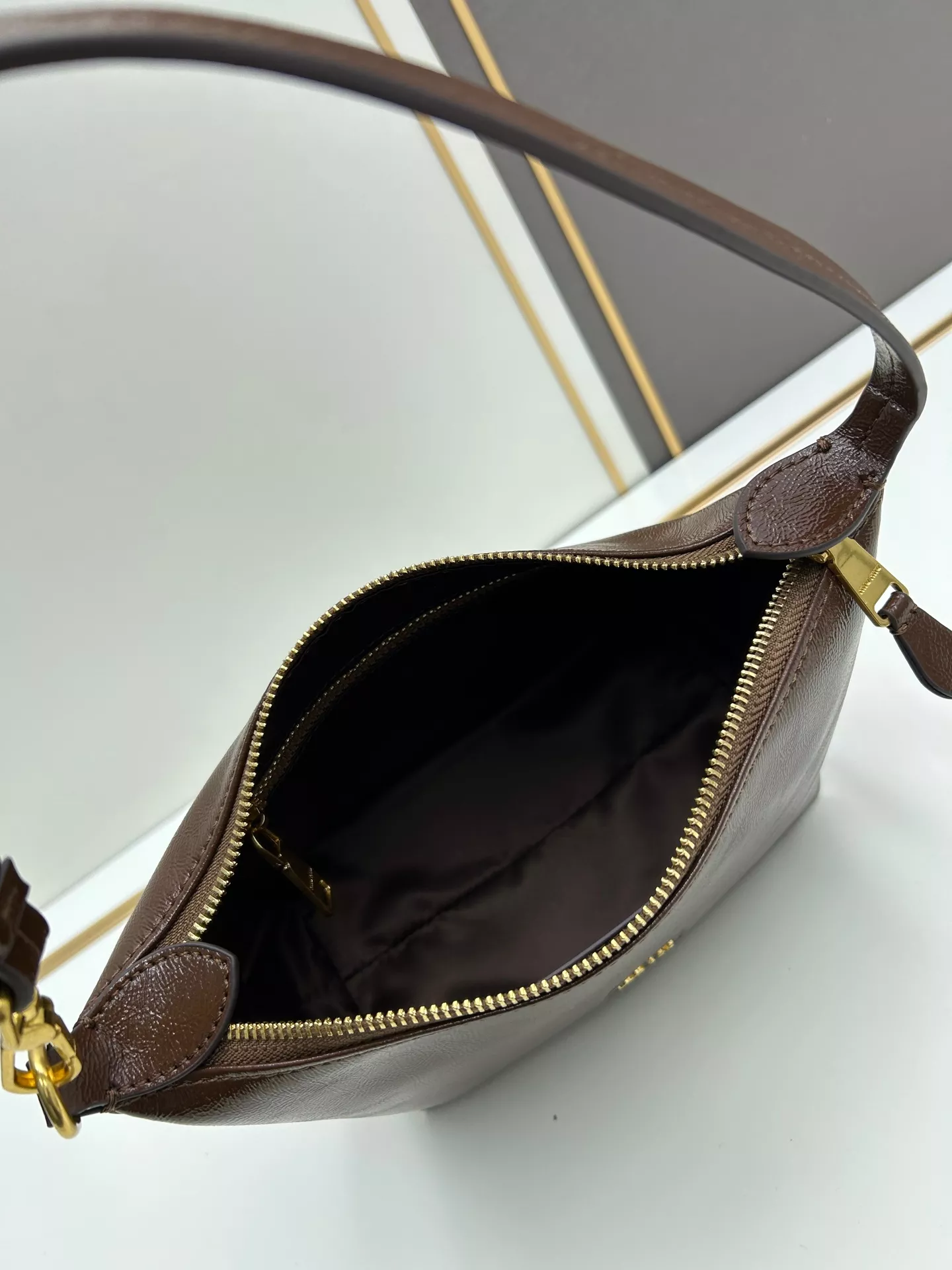 MIU MIU AAA Quality Handbags For Women SmartChoice 997