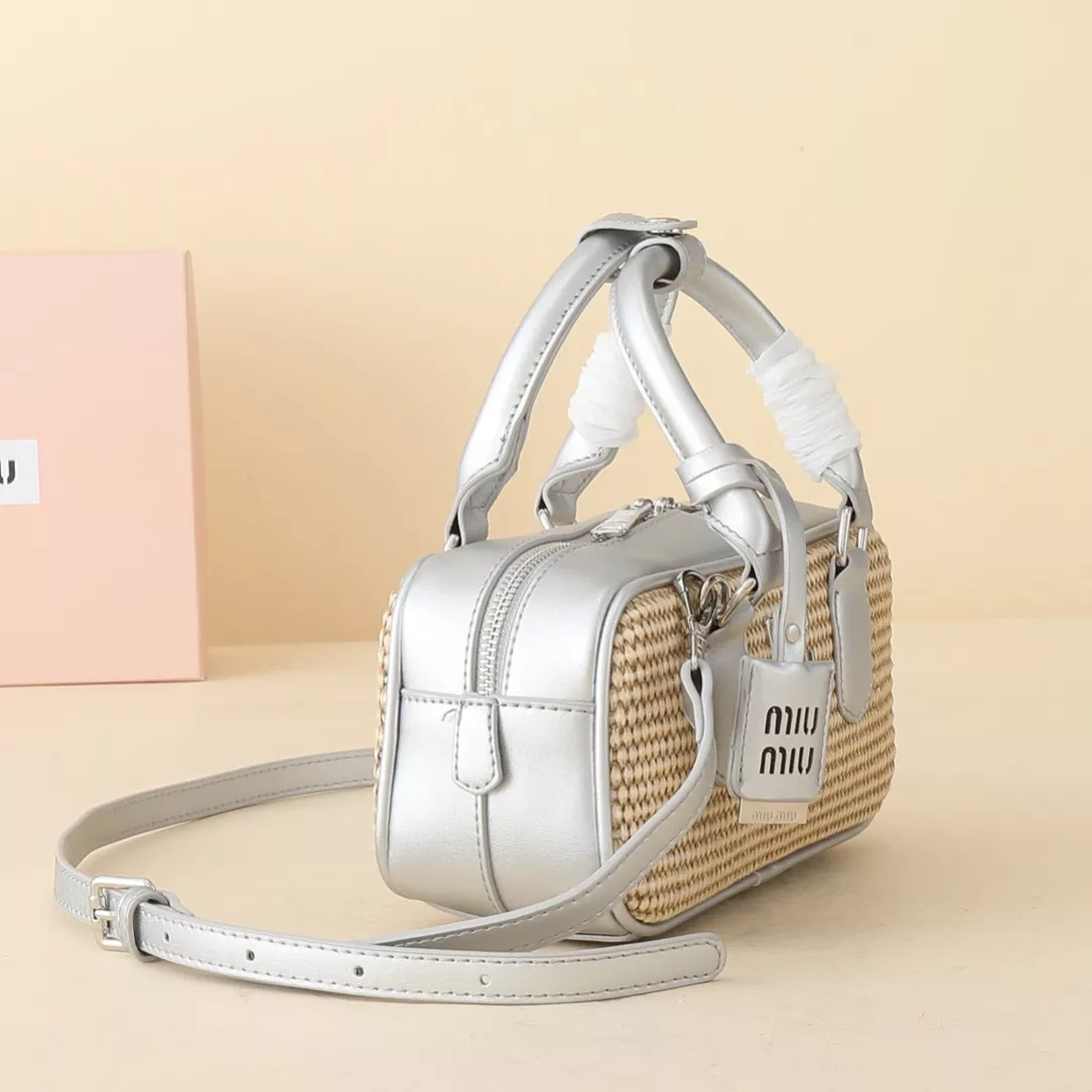 MIU MIU AAA Quality Handbags For Women Soft 1607