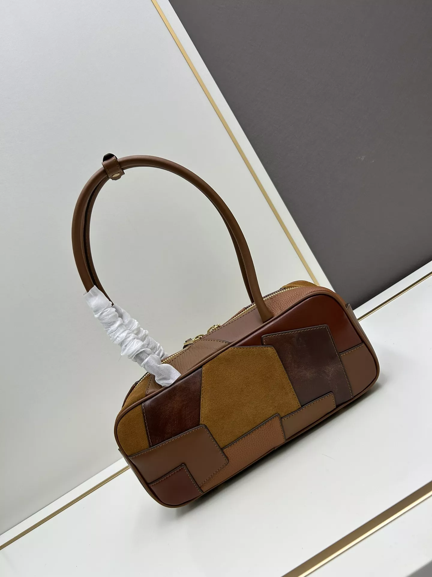 MIU MIU AAA Quality Handbags For Women Sophisticated 2828