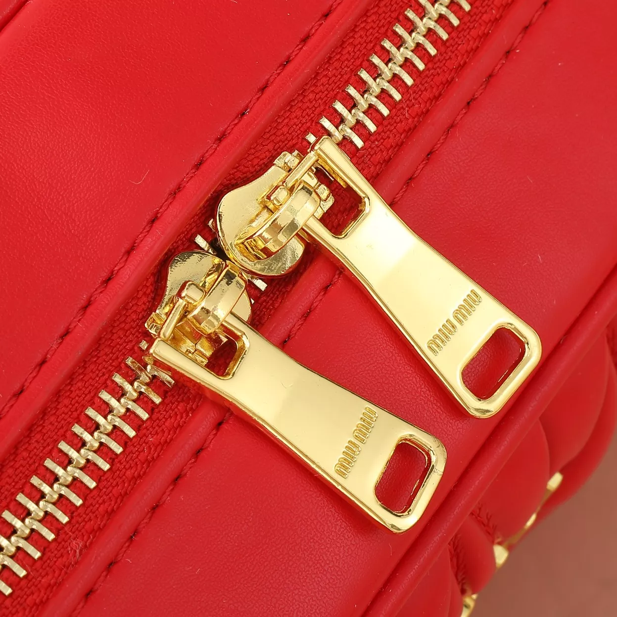 MIU MIU AAA Quality Handbags For Women Trendy 8044